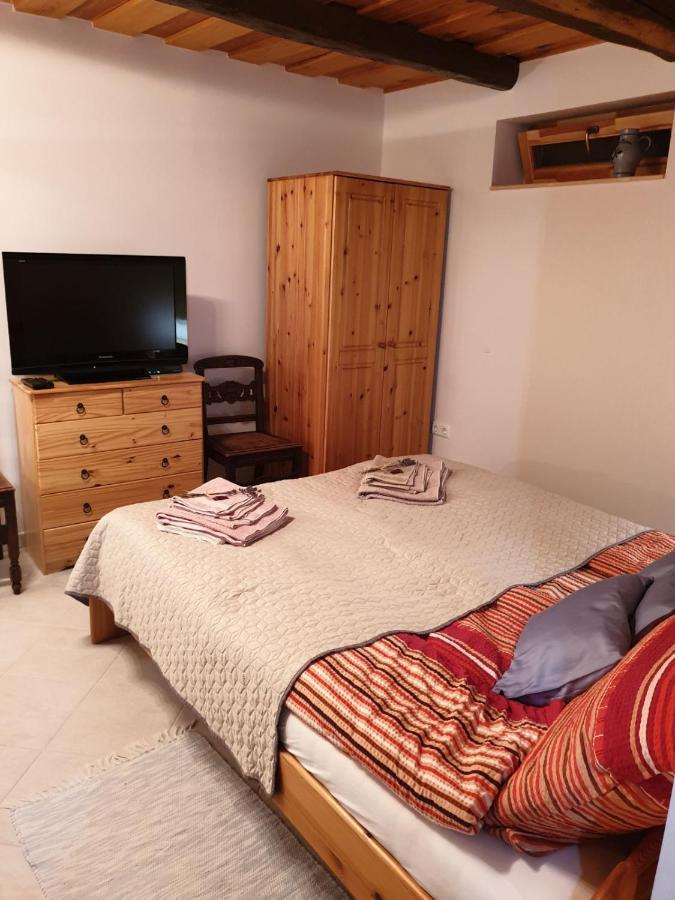 Kis Haz Apartman Zalacsány Exterior photo