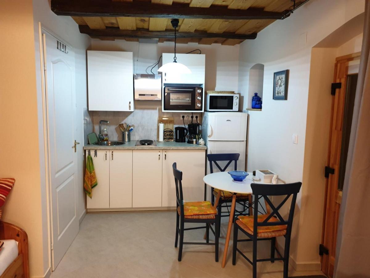 Kis Haz Apartman Zalacsány Exterior photo